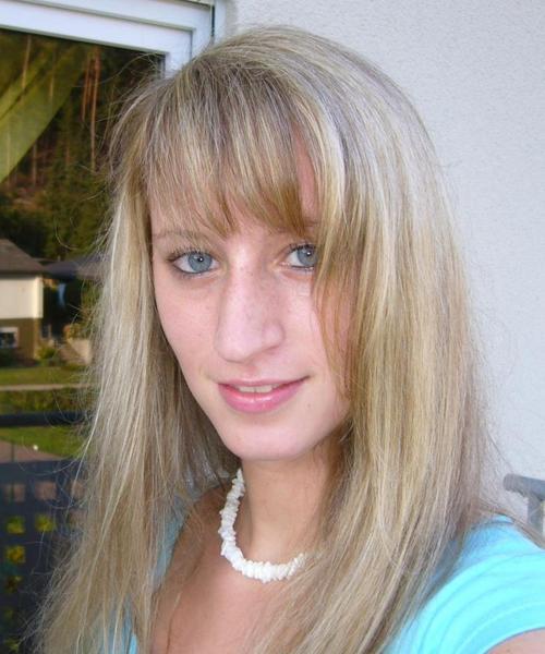 lisapriza's profile picture. Hi,i am Lisa and i am 22 years old.I am here to meet new friends and learn what the tweets says :p