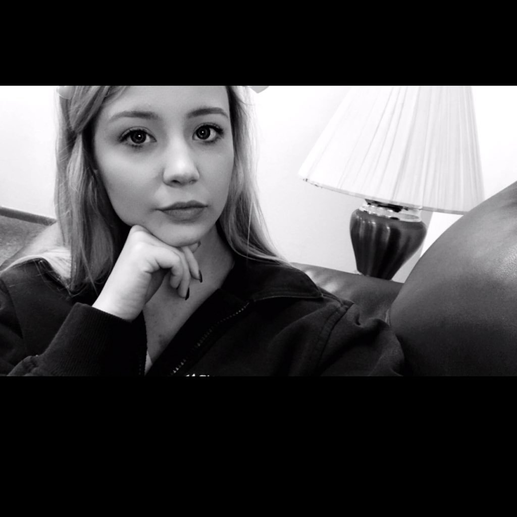 jae_kaundart77's profile picture. Matthew 11:28. John 4:18. Laughter is timless, imagination has no age, and dreams are forever. Jason Gaither has my heart ❤️ 11-23-14. Be still and know.