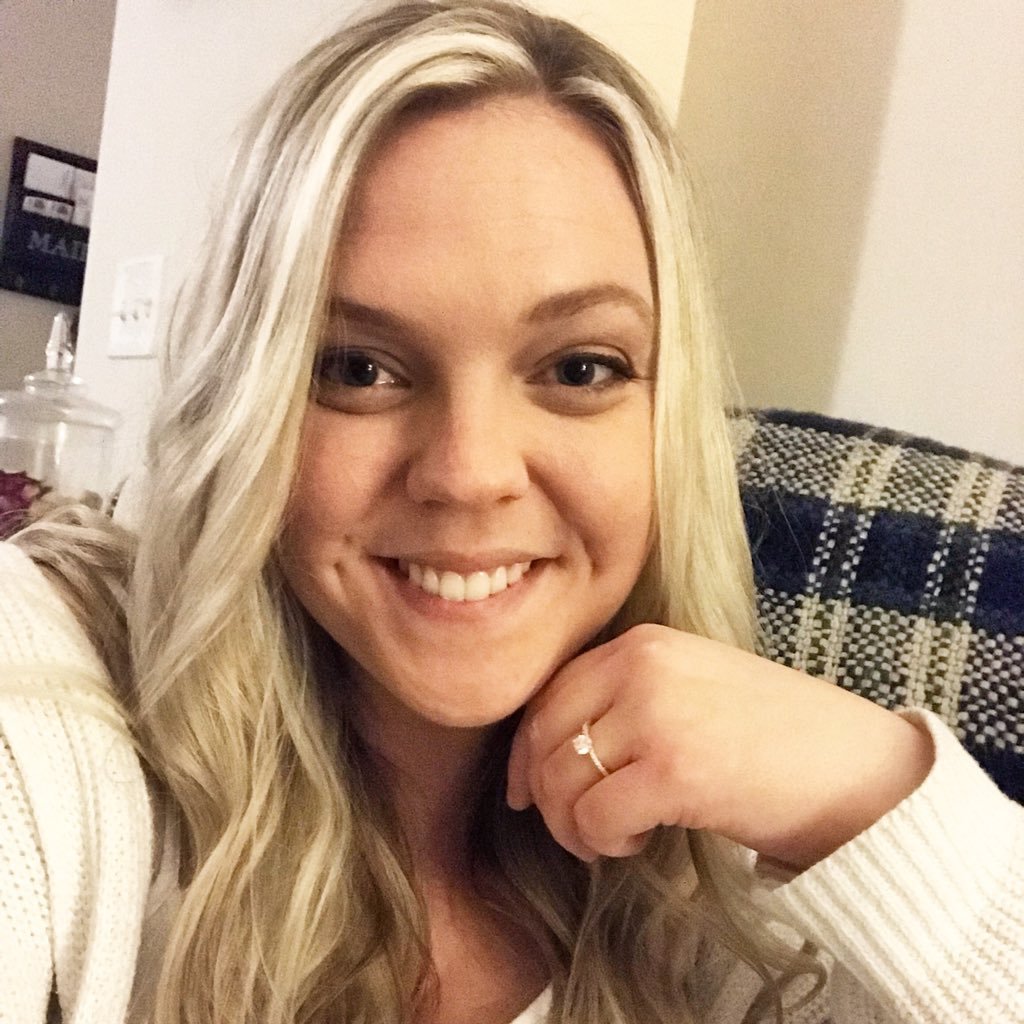 JustifyingJessy's profile picture. A heart that loves is always young♥