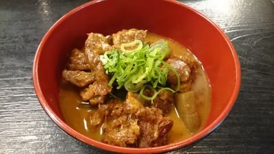 ここのたこ焼き美味しいなぁ。こんなどて焼きは食べたことない！と皆さんからのお声を励みに丁寧に出汁をとり、丁寧に作ってます。数量限定、売り切れ必死。毎日頑張ってます！