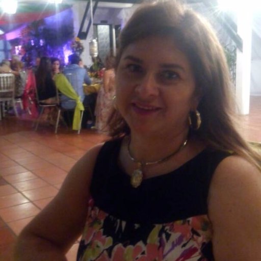Licenciada en Gestión Social.