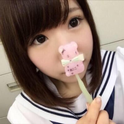 可愛い女の子自撮りbot Kawaii Selfy のツイプロ