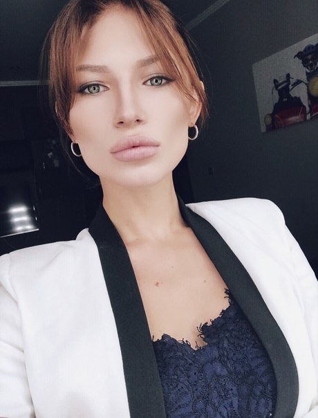 rashidaromas_87's profile picture. Web Entrepreneur, crypto fan. Wish to make a good future for our planet. Web Dev and code maniac. Love #music, movies and books. Always open for people :)