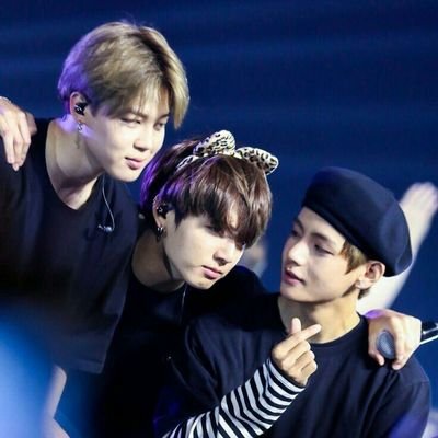 fatma0817's profile picture. Let's keep trying until we can't anymore 😁
A.R.M.Y 😍😘❤