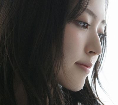 ZeniferHenry's profile picture. 100% follow back