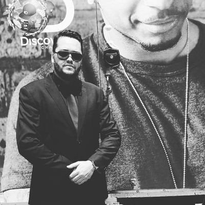 Free spirited, logical thinking workaholic. Cat like reflexes with a passion for success. Air guitarist. Bodyguard and entrepreneur by trade.
