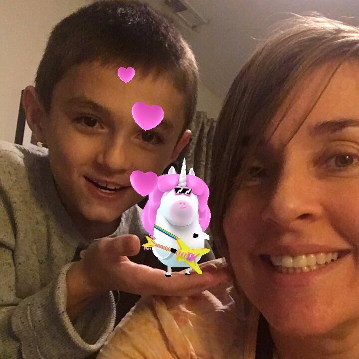Teacher and lover of languages, environmentalist, mommy, wife, sister, friend, human.