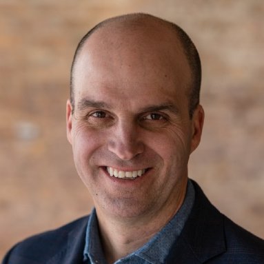 #Technology executive, father, hockey fan, and advocate for using intelligent data to drive enterprise IT decisions.