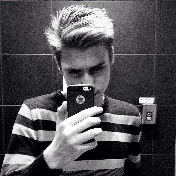 nicknrollins's profile picture. 