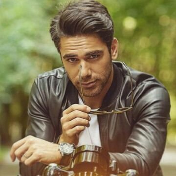 OfExpressionism's profile picture. Live your life like every minute is the last one.
Because you only die once. And then you can't come back.