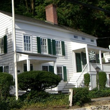 The mission of the Roslyn Landmark Society, is to provide education about historic and architecturally significant buildings in the historic Village of Roslyn.