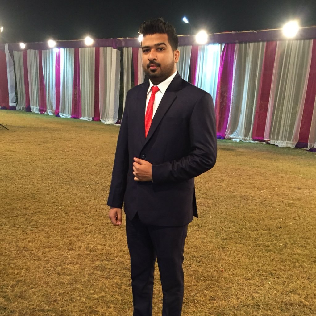 ApramPahuja's profile picture. 