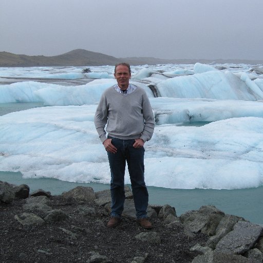 Welcome to Iceland Pics. Hope you enjoy the pics of Iceland's nature, culture and its places, of what's going on there, of all kind of Icelandic things.