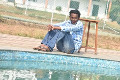 KRISHD18's profile picture. Happy