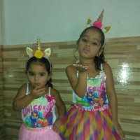 🦄 Larinha 🦄 (@laraalice52) 's Twitter Profile