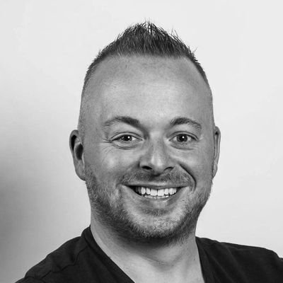 MoeGomille's profile picture. Brainworker/Designer. I´m average at fucking best.