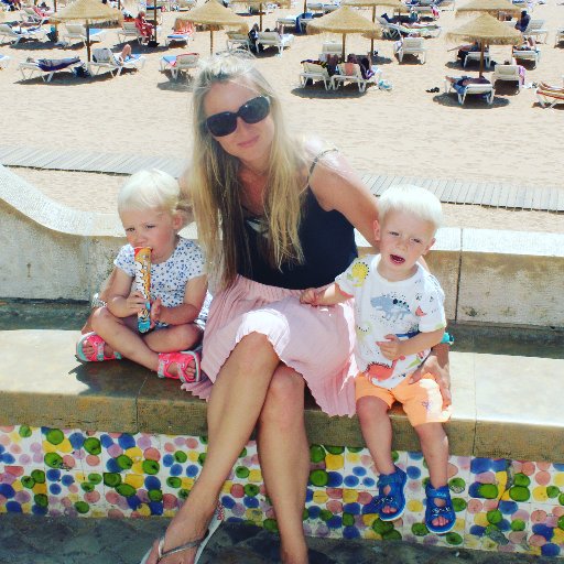 Mum of 2, 11 month gap 😬
Family & travel blog👇
Keeping parenting real✌️
Spending too much time on holiday. Booking the next 🌍
Sarah@tammymum.com