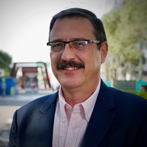 Físico y magister en Física de @UnivalleCol. Doctor en Matemática Aplicada de @Unicampoficial.