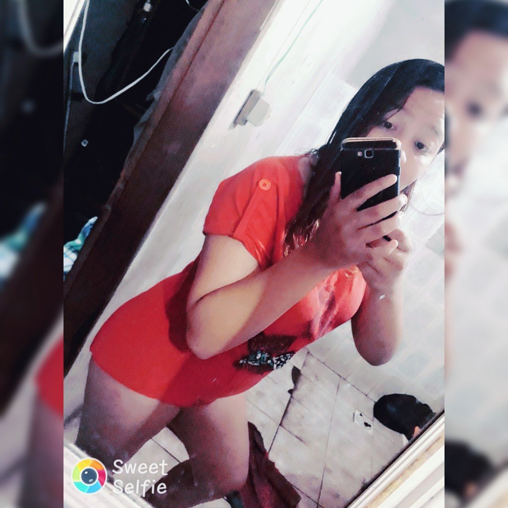 Não sou perfeita, tenho vários defeitos, porém são eles que me fazem ser única!
