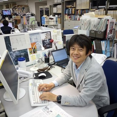 朝日新聞文化部(大阪)で歴史、宗教、美術の担当をしています。将棋の担当デスクをしていた縁もあって、将棋のつぶやきも結構あります。釣りが趣味。投稿内容は個人の考えで、朝日新聞を代表するものではありません。東京から京都に移って３年目になりました。引き続き古都の文化についてもお伝えしたいと思います。