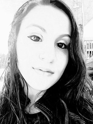 Vivo di sogni e vorrei realizzarli, per me la musica è inevitabilmente l'aria che respiro