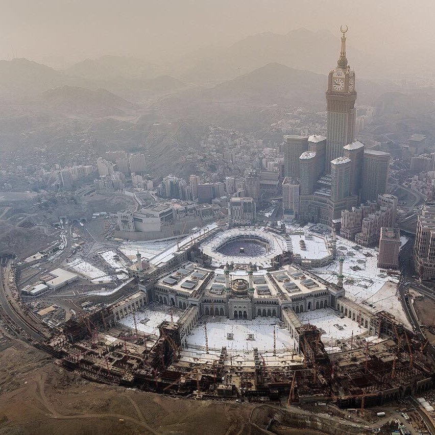 اللهم صل على سيدنا محمد