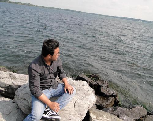 basaka012's profile picture. 