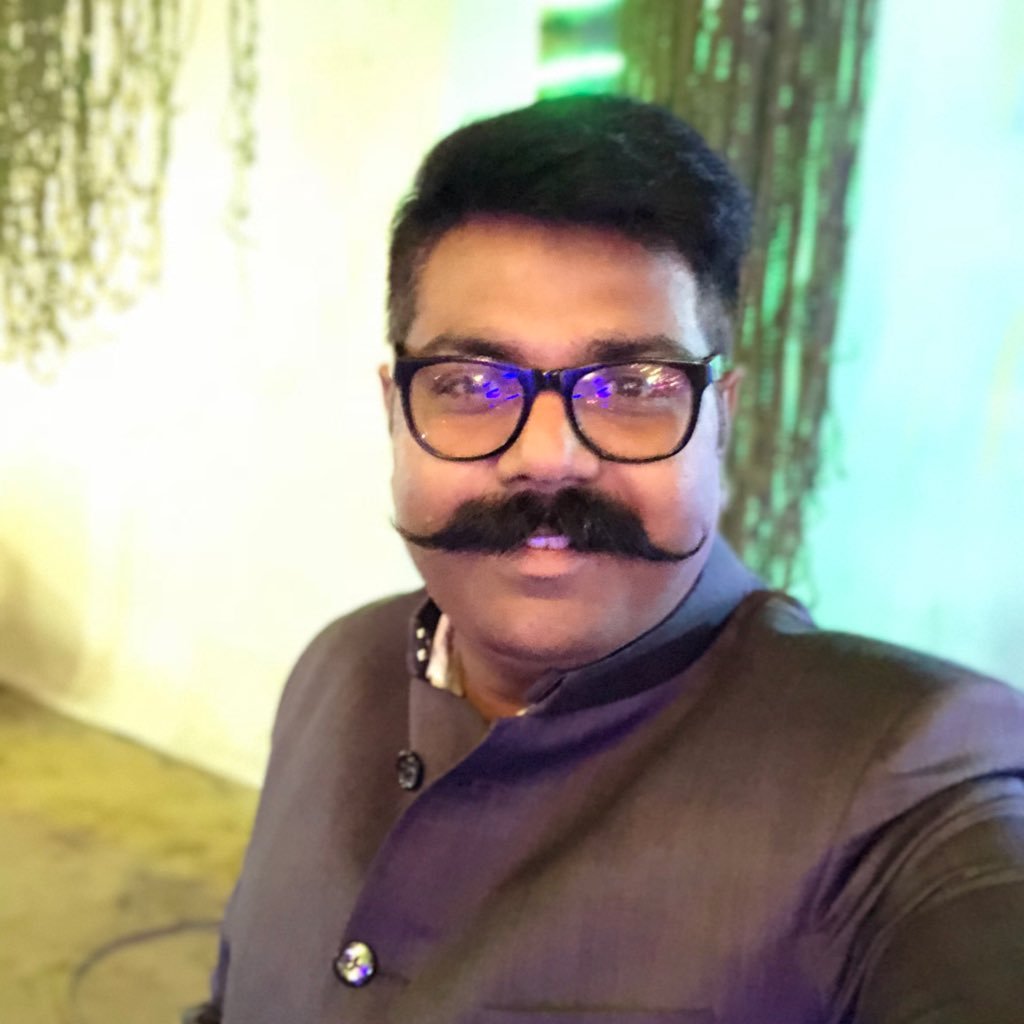 bhanupratap3001's profile picture. Kha karein kha na karein ye kaisi mushkil hai