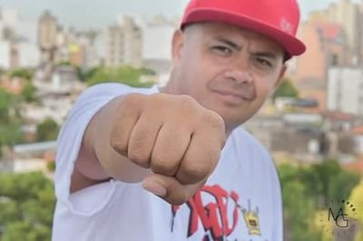 hijo de Dios, esposo de Cecilia Lopez  y padre de 3 bellos hijos, Rapero Cristiano de Música Urbana ( Hip-Hop, Reggae, Reggaeton, Trap, Dance Hall, Break Dance)