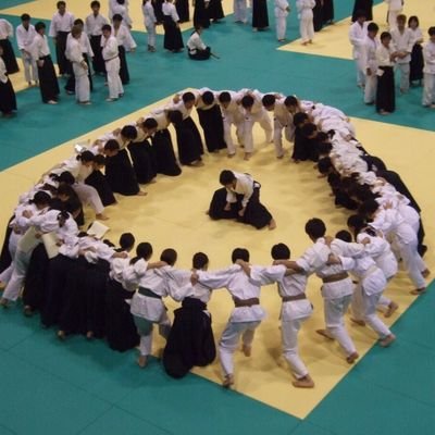 nmuaikido's profile picture. 新入生のみなさんご入学おめでとうございます🌸このアカウントでは勧誘のお知らせや部活の様子などを発信していきます💭ほとんどの部員が初心者からのスタート🐣質問などがあればDMもどんどん送ってください♡ #奈良県立医科大学 #合気道部