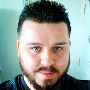 JamesJe10299570's profile picture. 