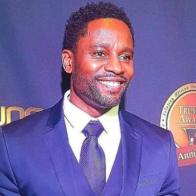 #TITUSHUGES on #AMBITIONS #GeneralHospital #STRANGERTHINGS #RAPSHIT #Atl #Sc but Made n #Louisville #CROSSFIT #VEGAN #POET follow @iamKendrickCross on IG