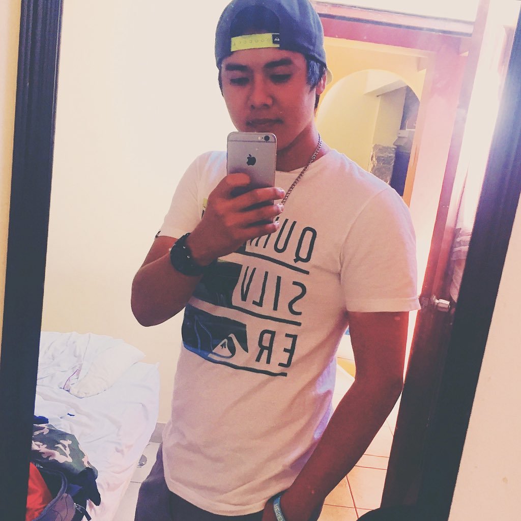 UyejaraDiego's profile picture. 26🌟 ||