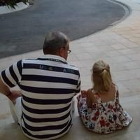 hanlandman's profile picture. getrouwd, 2 dochters 4 kleinkids, vh eig schoenwinkel, oprichter/directeur/ambassadeur https://t.co/zZTLptJrwa, Raadslid Blaricum, vzModelSpoorClubHuizen, oud vz HartvHuizen