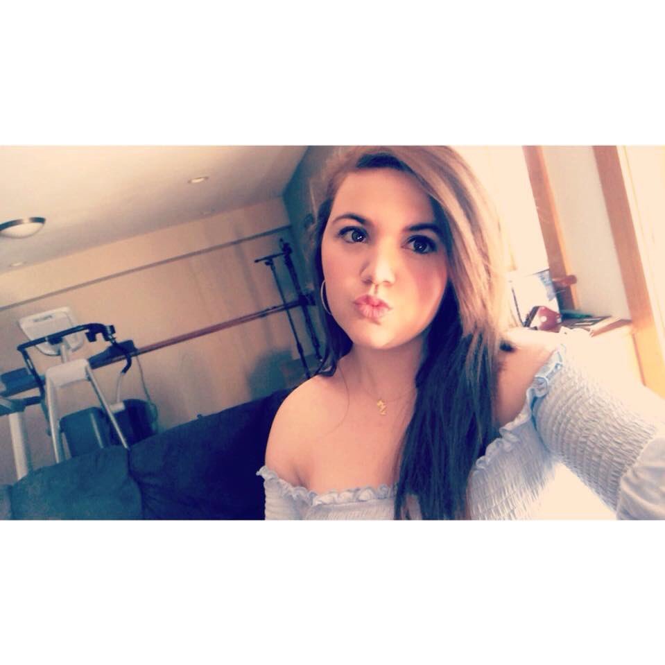 ashtonhelton13's profile picture. 