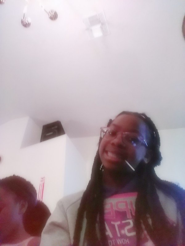 Melodybolden6's profile picture. I'm a cheerleader at David Crockett and I don't tallorate trash talkers I am going to tell u about yourself