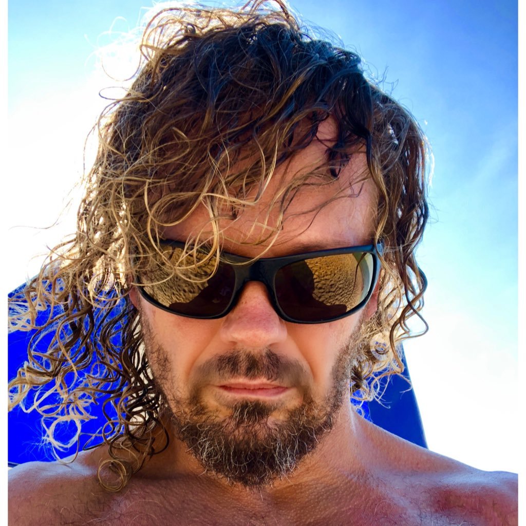 UrbanEscapeHair's profile picture. Creative. Educator. Entrepreneur.