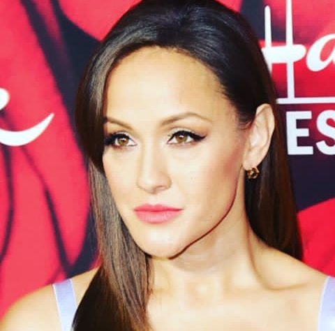 CrystalLoweBR's profile picture. Sua primeira, maior e melhor e mais completa fonte de noticias sobre a atriz Crystal Lowe no Brasil