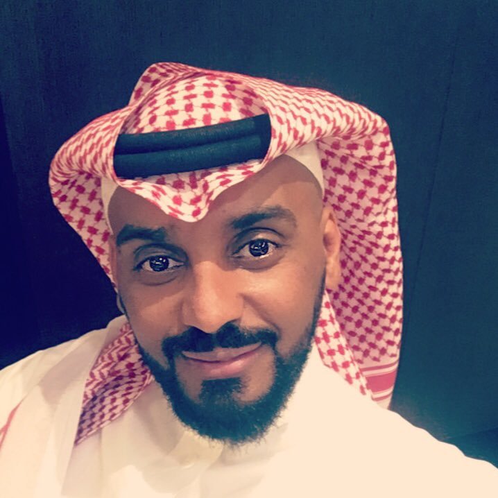 يؤمن العاشق بأن محبوبته ليست الأجمل ... لكنه لا يؤمن بجمال البقية... فهي تشبع كل مشاعره عندما يراها،، هذا هو الحب.........!