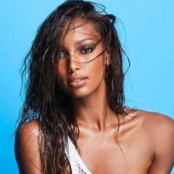 HankerinForMore's profile picture. I sold my soul for time and beauty, but I failed to realize I'd be spending it with a cruel man. (OC | RP)