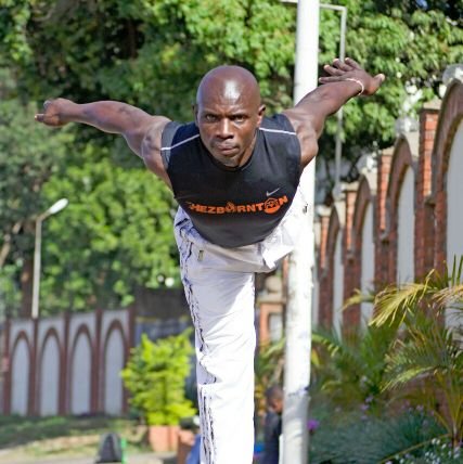 Fitness guru.
Strong believer in creativity.
Myths' eliminator.