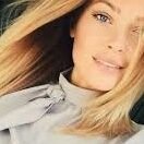 Indépendante et autonome j'ai un doux caractère je suis aussi sincère et attentionnée et à l'écoute et vois plus d'affinités n'hésitez pas à m'écrire.