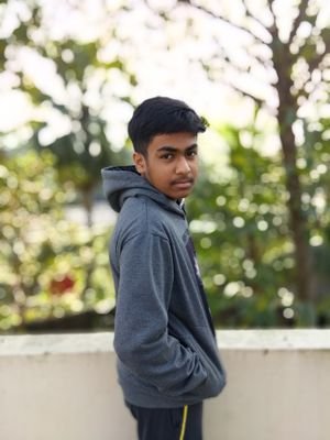 Sports player at C.A.B and die hard fan of MS Dhoni..my love is cricket and lil interest is science .. and am Bengali