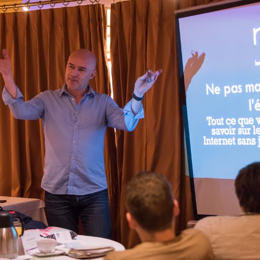 Les mots pour le Web est une agence de webdesign située à Paris, spécialisée dans la production de contenus et la stratégie éditoriale online