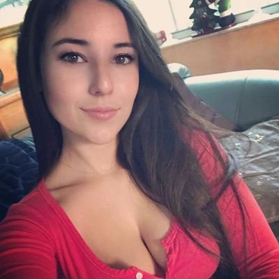 Katiejones5555's profile picture. Am a cool going woman love hanging out with friends, love men that are matured and romantic