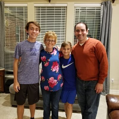 lugoreading's profile picture. 