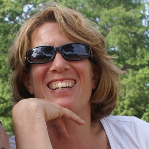 multitask_mom's profile picture. Is it just me or does it seem like a mom's day is one giant multitask? There's kids, bills, chores, meals, work, spouses and sometimes- a moment for me.