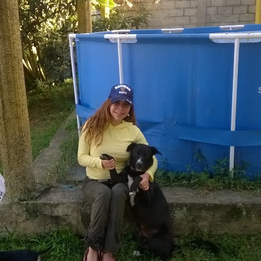 Refugio 30 perritos rescatados. A ti te toma un minuto abandonar a tu perro. A nosotros nos toma meses a veces años devolverle su https://t.co/xNOpS0QXZg al abandono. Apadrina.