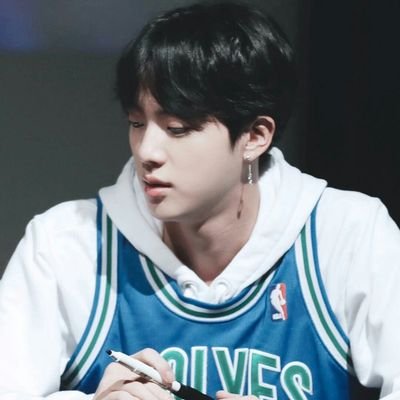 _halfbloodgirl's profile picture. 