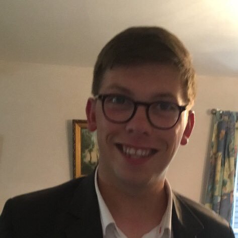 25ans, Etudiant en DSCG à Lille. passionné de foot, de tennis, de Vélo et de météorologie. fan de coldplay 🌜🌞
